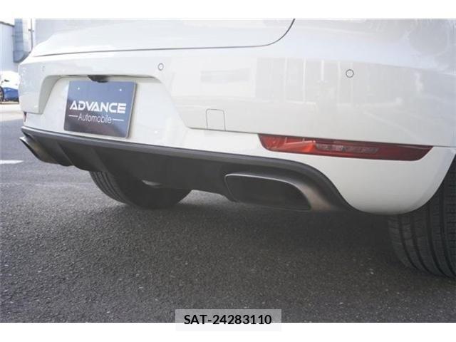 Porsche MACAN 2020-07 8368109-13