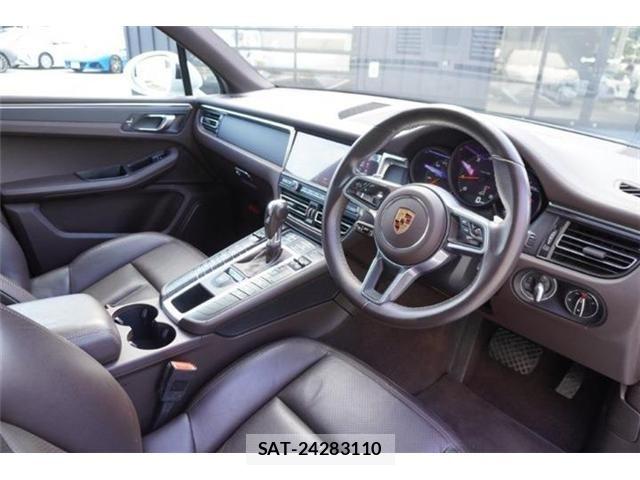 Porsche MACAN 2020-07 8368109-15
