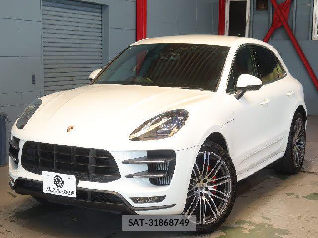Porsche MACAN 2017-02 8372052-10