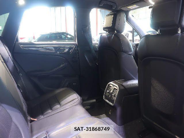 Porsche MACAN 2017-02 8372052-13