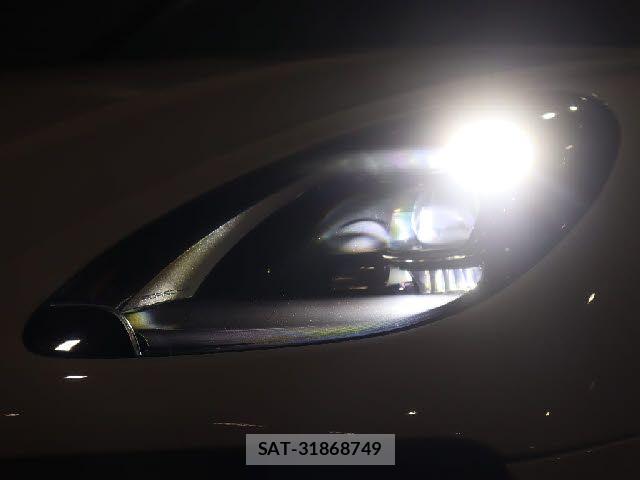 Porsche MACAN 2017-02 8372052-19
