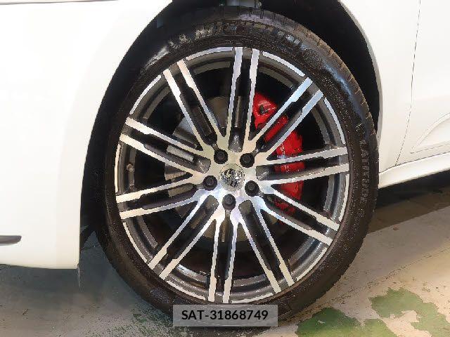 Porsche MACAN 2017-02 8372052-7
