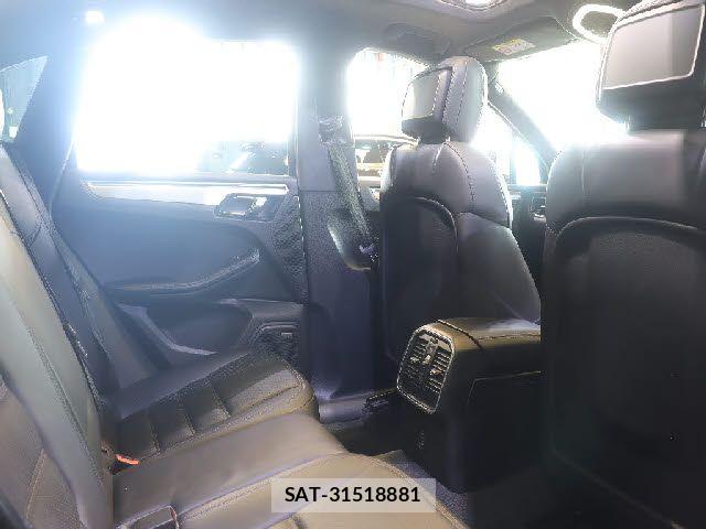 Porsche MACAN 2017-03 8372051-13
