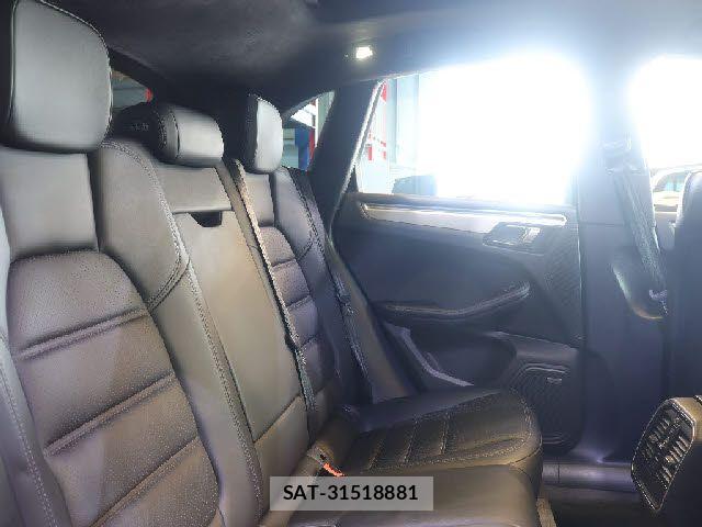 Porsche MACAN 2017-03 8372051-28