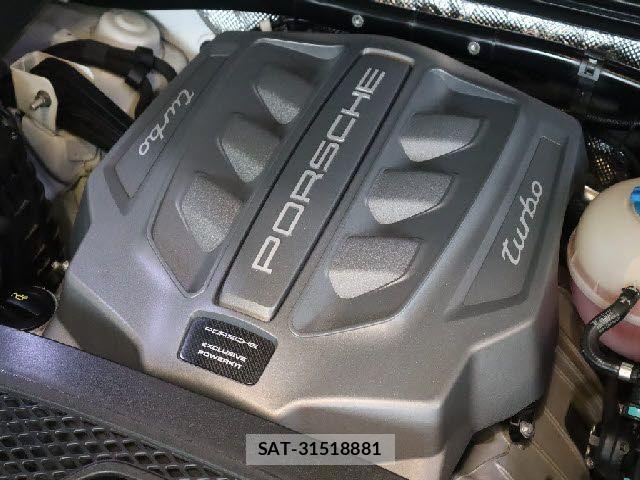 Porsche MACAN 2017-03 8372051-5