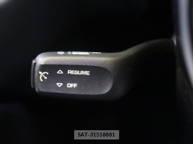 Porsche MACAN 2017-03 8372051-8