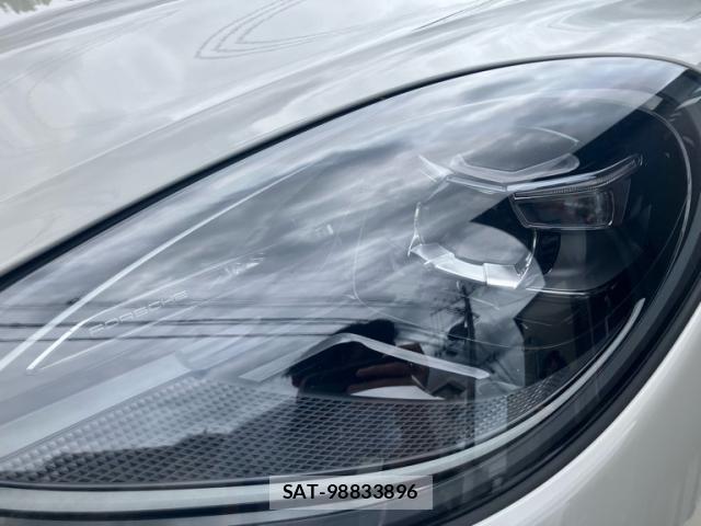 Porsche MACAN 2023-05 8414380-9