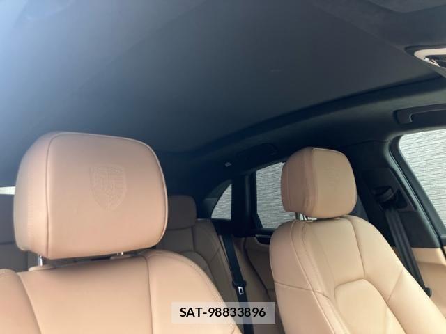 Porsche MACAN 2023-05 8414380-14