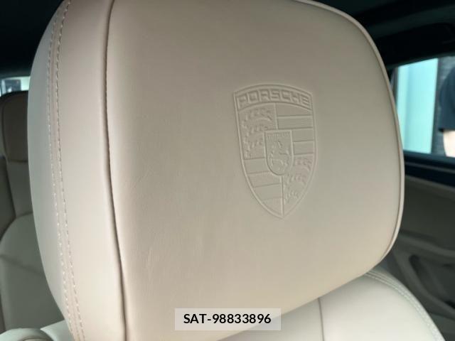 Porsche MACAN 2023-05 8414380-15
