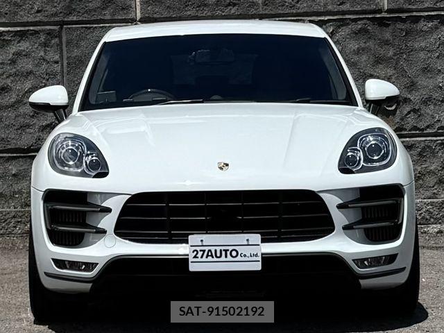 Porsche MACAN 2015-05 8414381-2