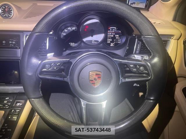 Porsche MACAN 2014-12 8438715-17