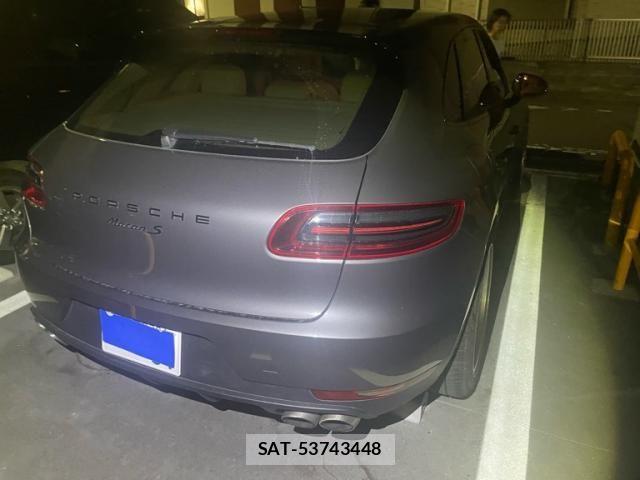 Porsche MACAN 2014-12 8438715-2