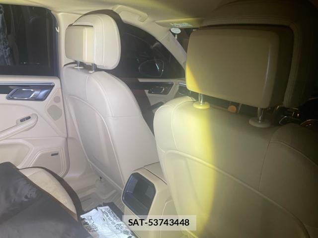 Porsche MACAN 2014-12 8438715-8