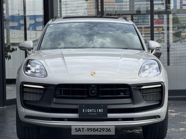 Porsche MACAN 2023-11 8458197-1