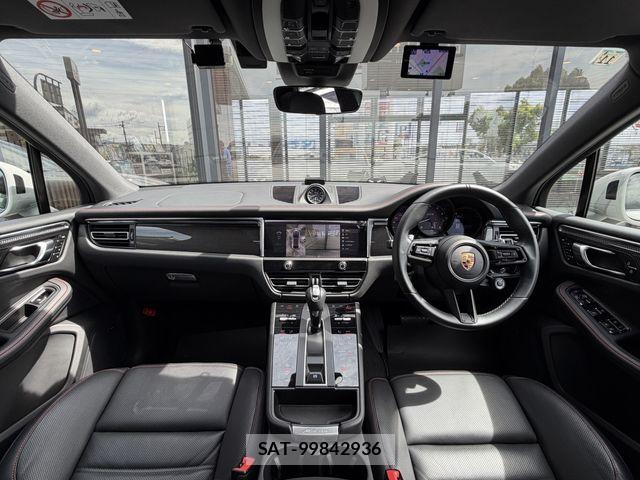 Porsche MACAN 2023-11 8458197-20