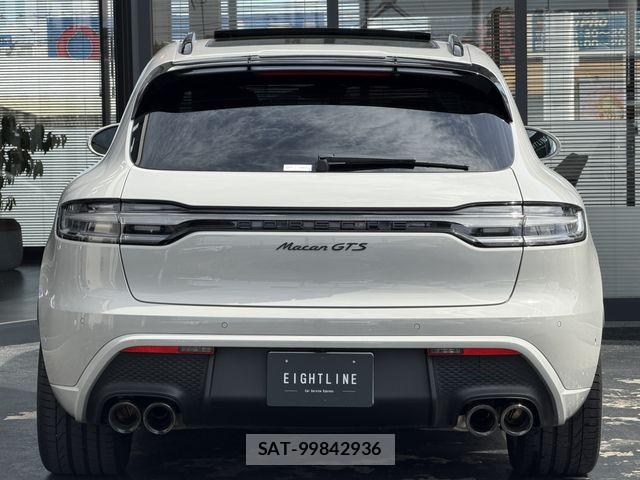 Porsche MACAN 2023-11 8458197-6