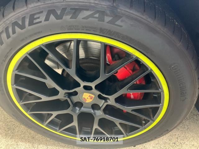 Porsche MACAN 2018-03 8526582-9