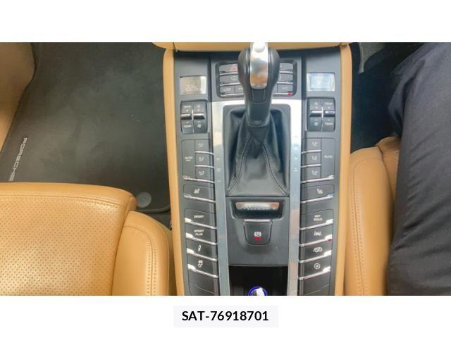 Porsche MACAN 2018-03 8526582-26