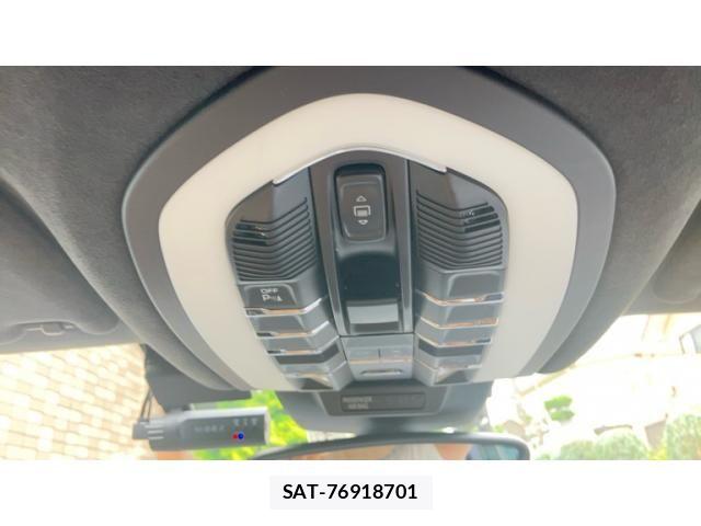 Porsche MACAN 2018-03 8526582-27