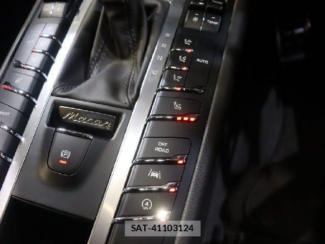 Porsche MACAN 2016-09 8563182-17