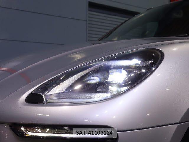 Porsche MACAN 2016-09 8563182-19