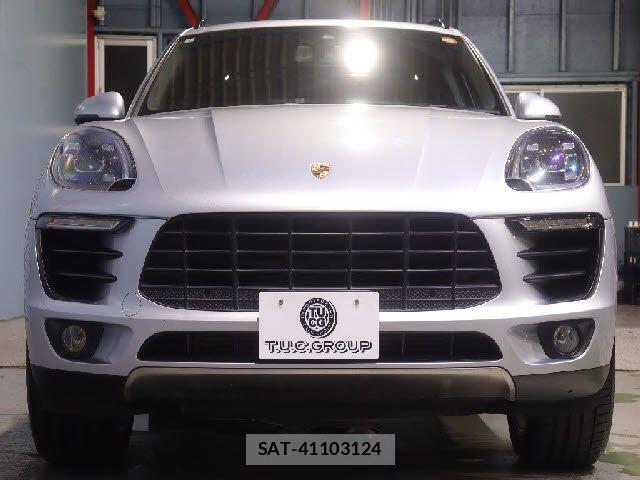 Porsche MACAN 2016-09 8563182-4