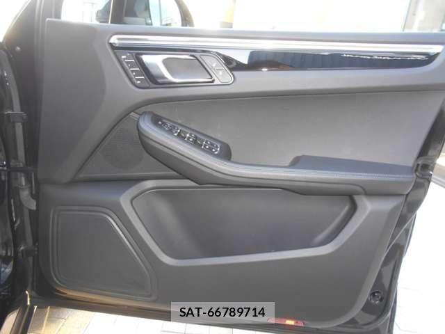 Porsche MACAN 2018-09 8563183-12
