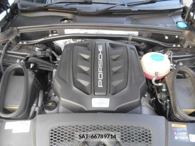Porsche MACAN 2018-09 8563183-19