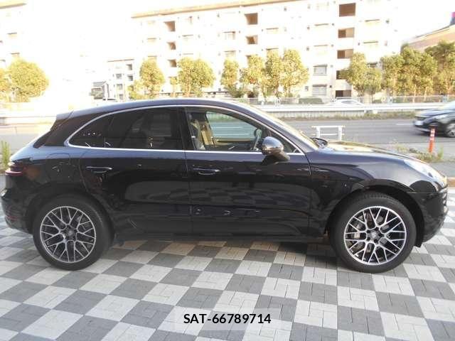 Porsche MACAN 2018-09 8563183-3