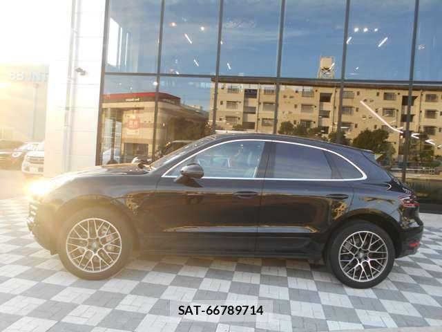 Porsche MACAN 2018-09 8563183-7