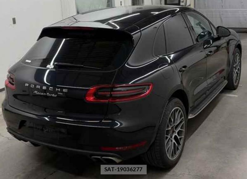 Porsche MACAN 2015-05 8558534-2