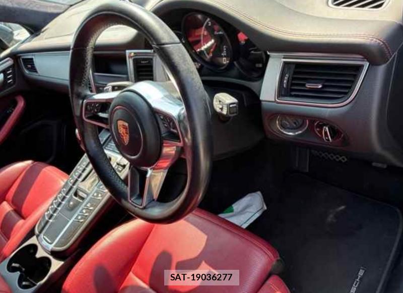 Porsche MACAN 2015-05 8558534-6