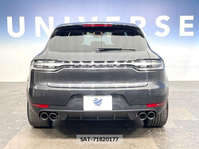 Porsche MACAN 2020-09 8628371-12