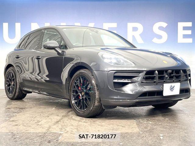 Porsche MACAN 2020-09 8628371-13