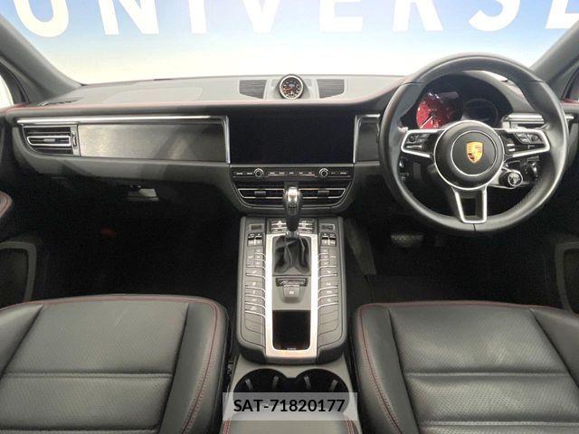Porsche MACAN 2020-09 8628371-1