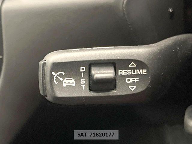 Porsche MACAN 2020-09 8628371-3