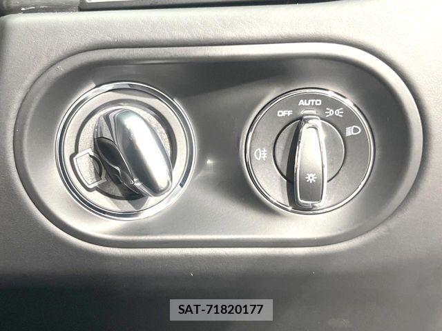 Porsche MACAN 2020-09 8628371-5