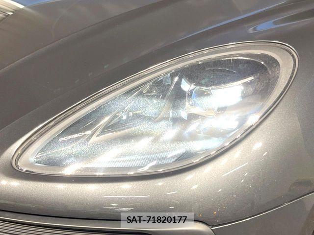 Porsche MACAN 2020-09 8628371-8