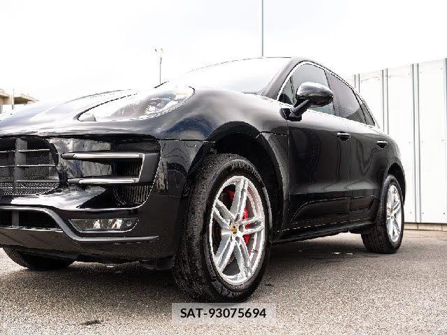 Porsche MACAN 2016-12 8660972-10