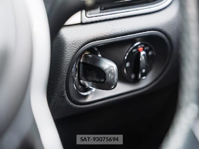 Porsche MACAN 2016-12 8660972-16