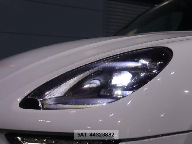 Porsche MACAN 2016-05 8666734-18