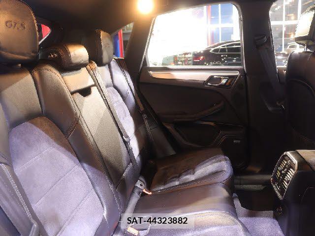 Porsche MACAN 2016-05 8666734-29