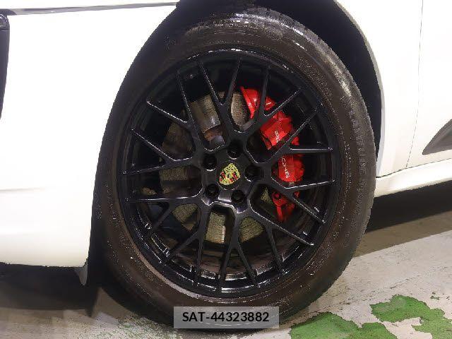Porsche MACAN 2016-05 8666734-7