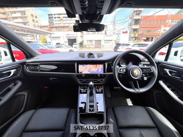 Porsche MACAN 2026-02 8660970-1
