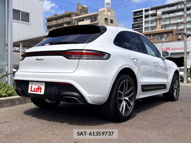 Porsche MACAN 2026-02 8660970-2