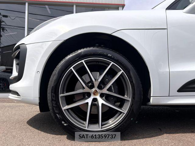 Porsche MACAN 2026-02 8660970-6