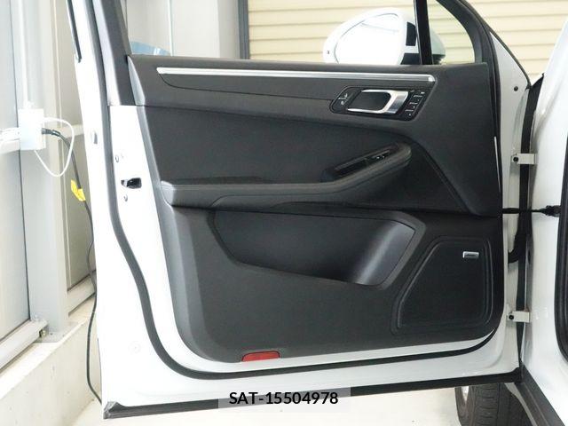 Porsche MACAN 2019-07 8686286-10