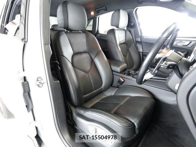 Porsche MACAN 2019-07 8686286-3