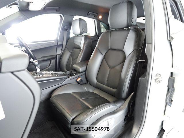 Porsche MACAN 2019-07 8686286-8