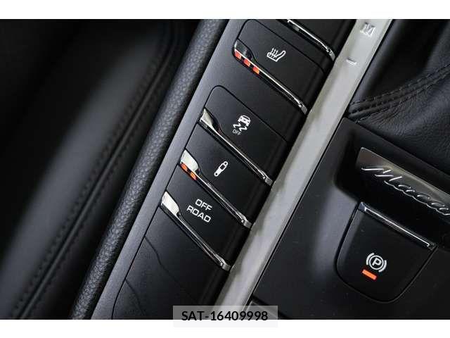 Porsche MACAN 2020-02 8686284-10